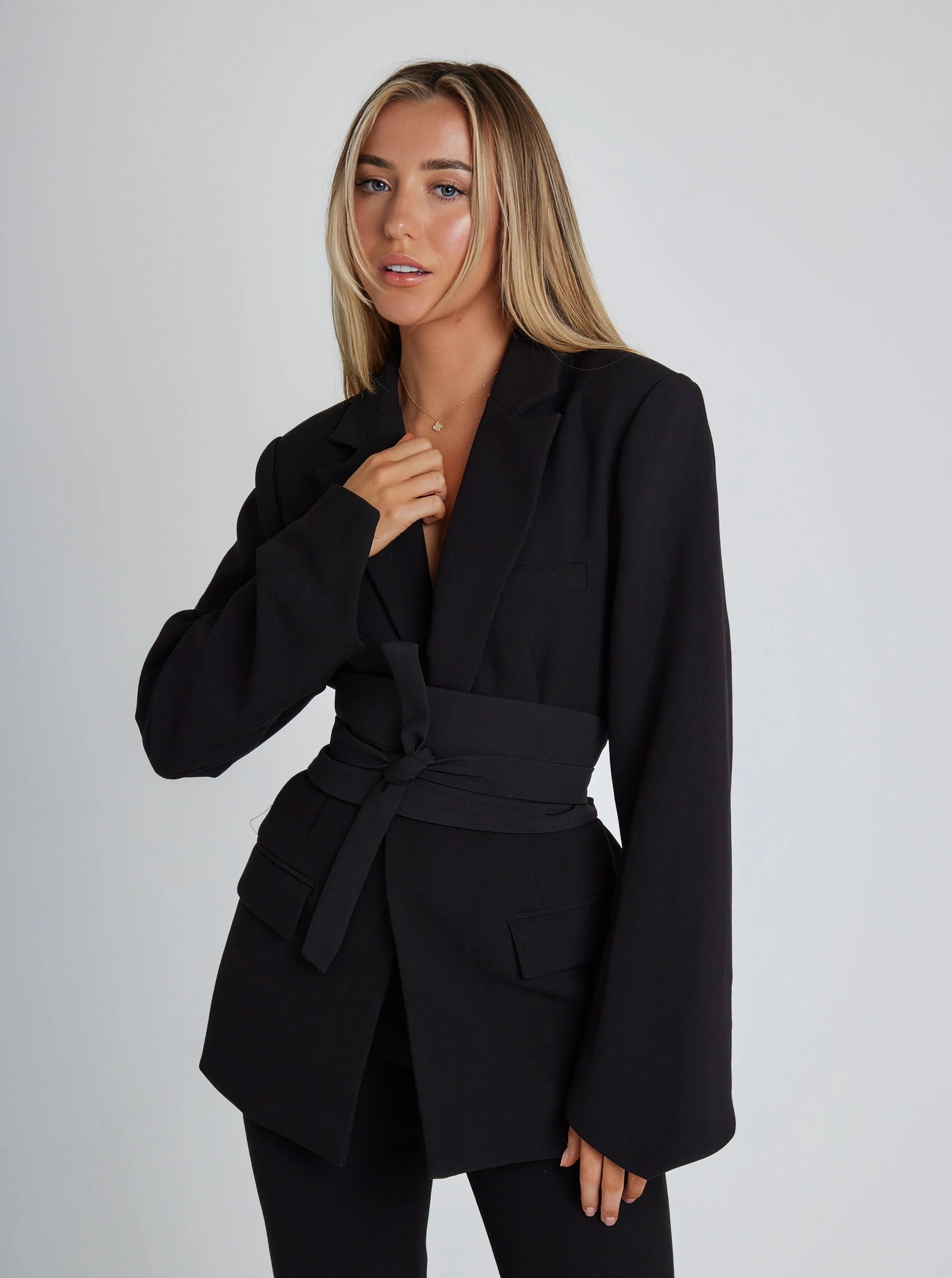 Alma - Elegante getailleerde blazer